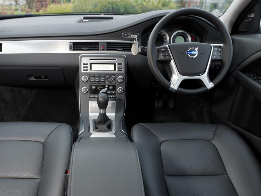  Volvo S80 DRIVe Efficiency 2009 года  (UK) (фото 5 из 8)